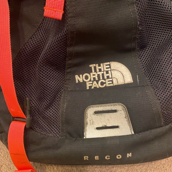 North Face Recon Backpack - Picture 8 of 8
